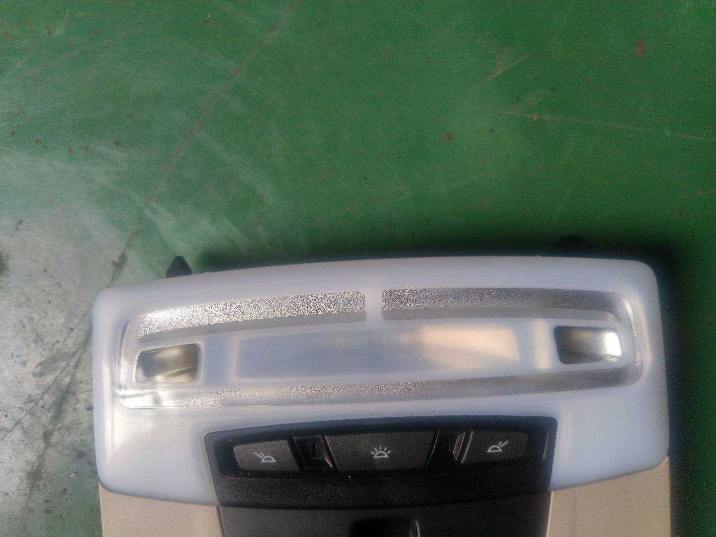 61319312496 室内顶灯(前)