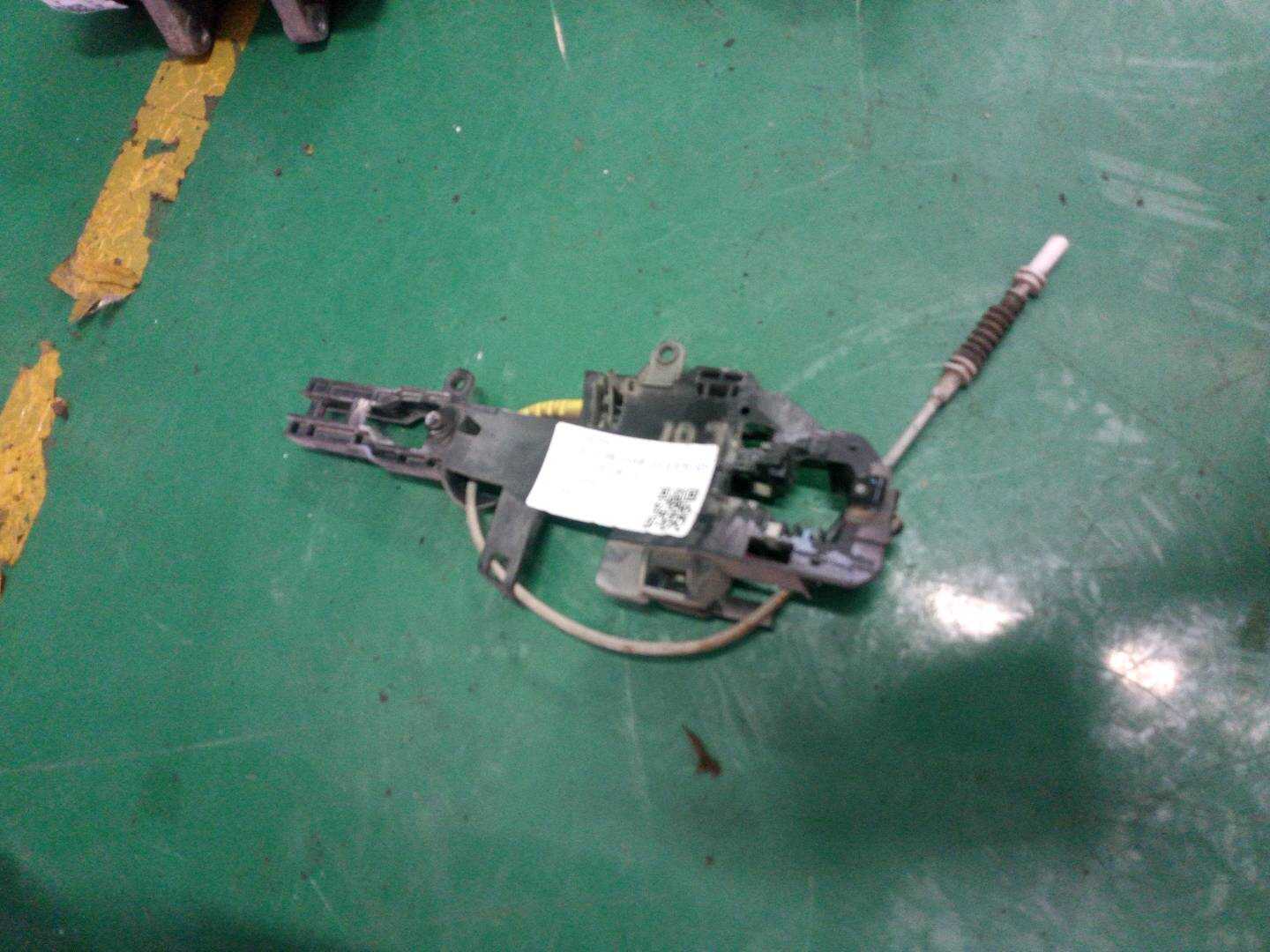 51217200936 前门外拉手固定框(右)