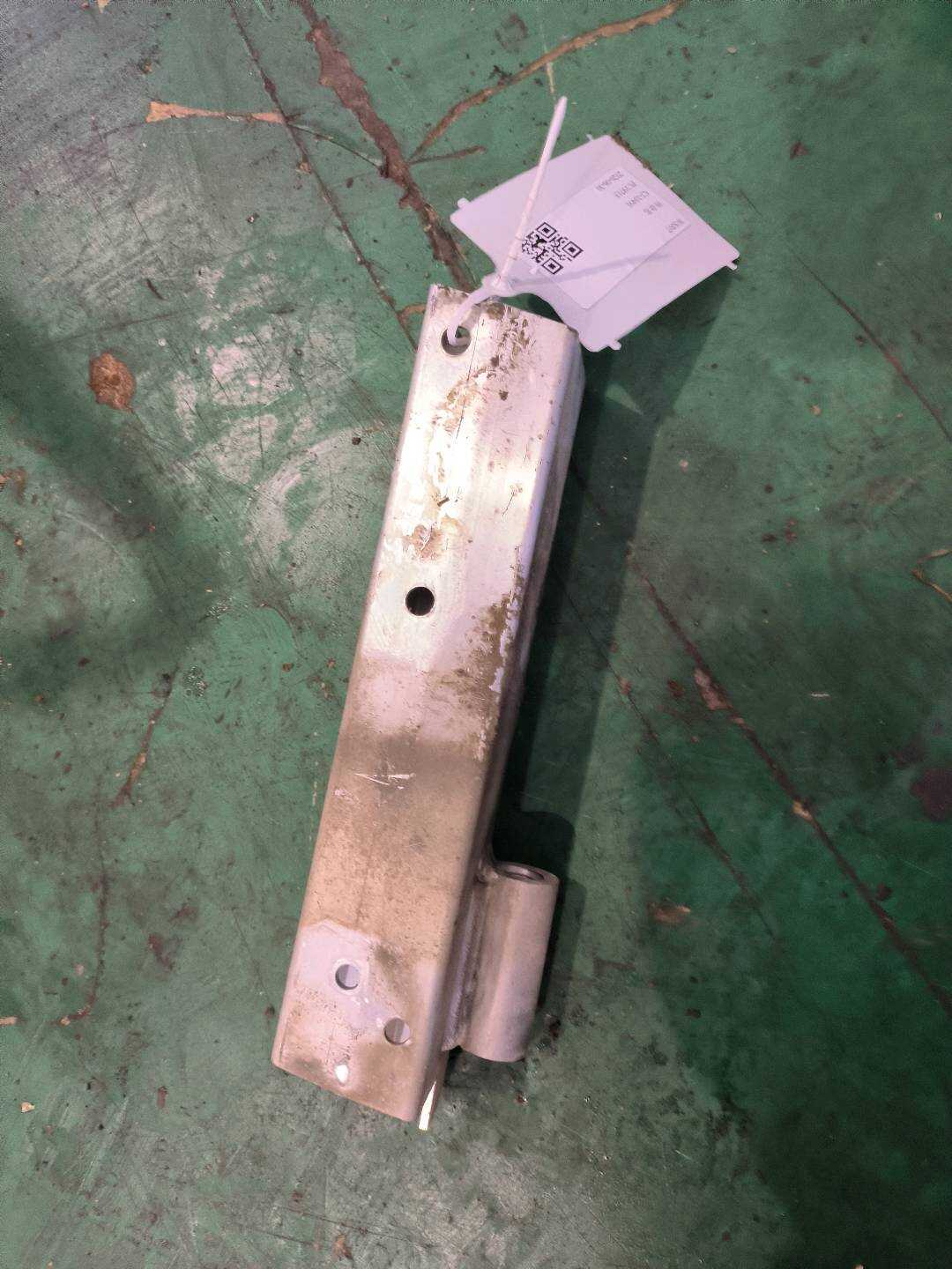 8R0807332B 后保险杠骨架支架(右)