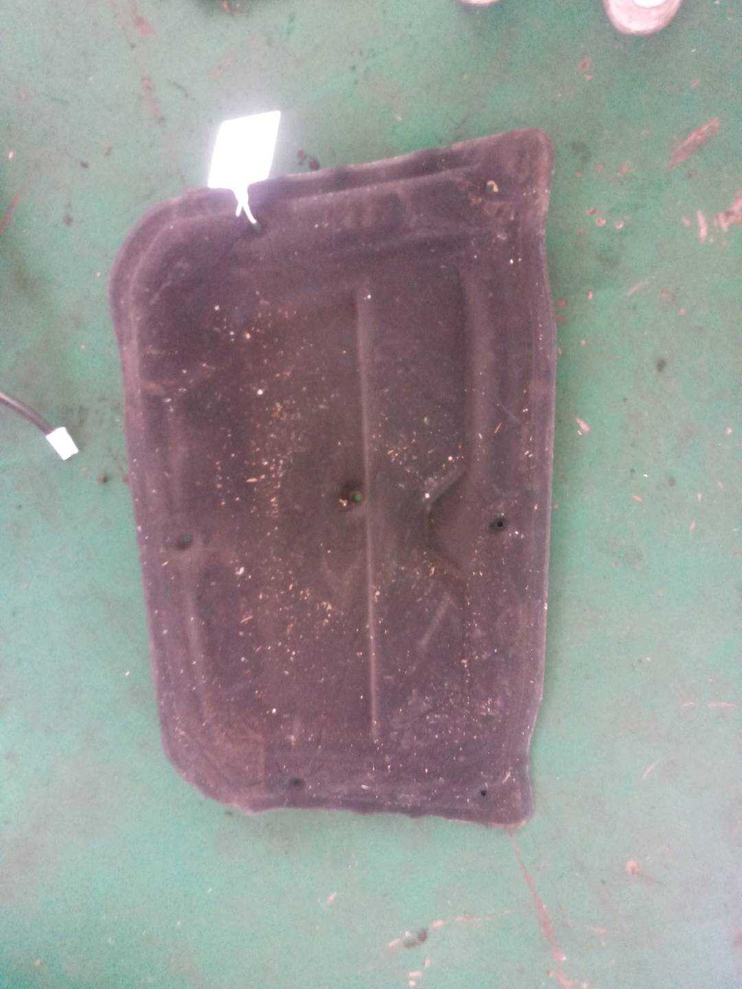 51489805926 前机盖内衬