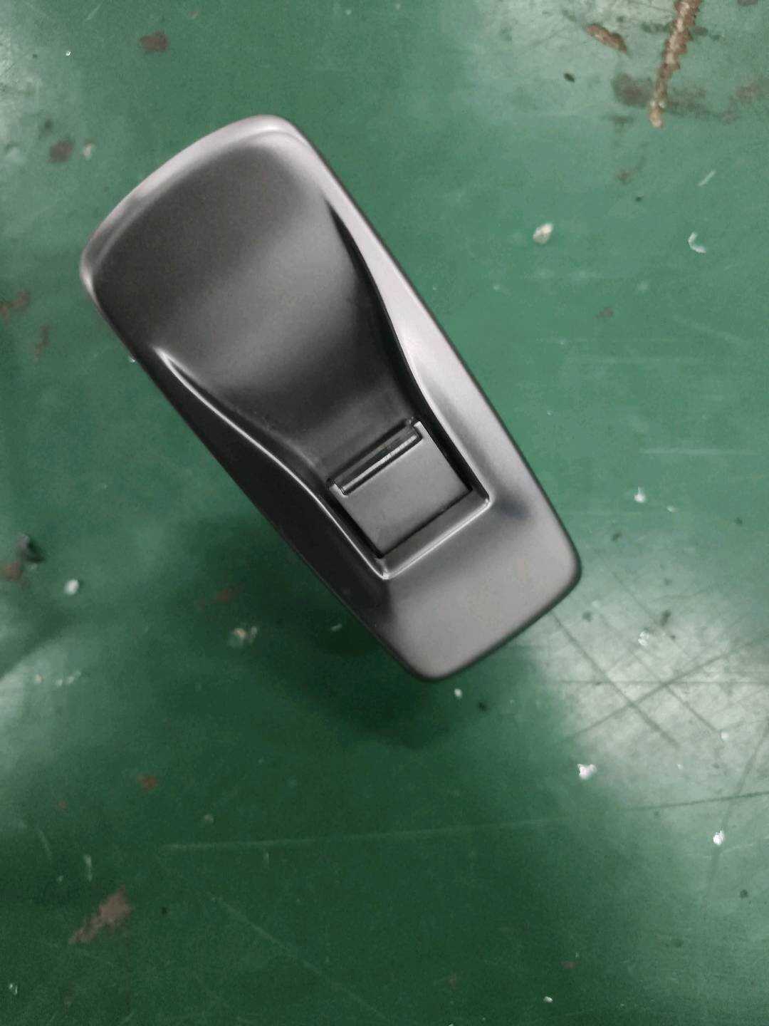 C2Z11177 前门玻璃升降开关(右)