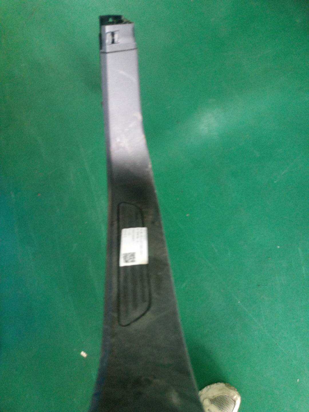 9585557940082V 后门槛装饰板(右)