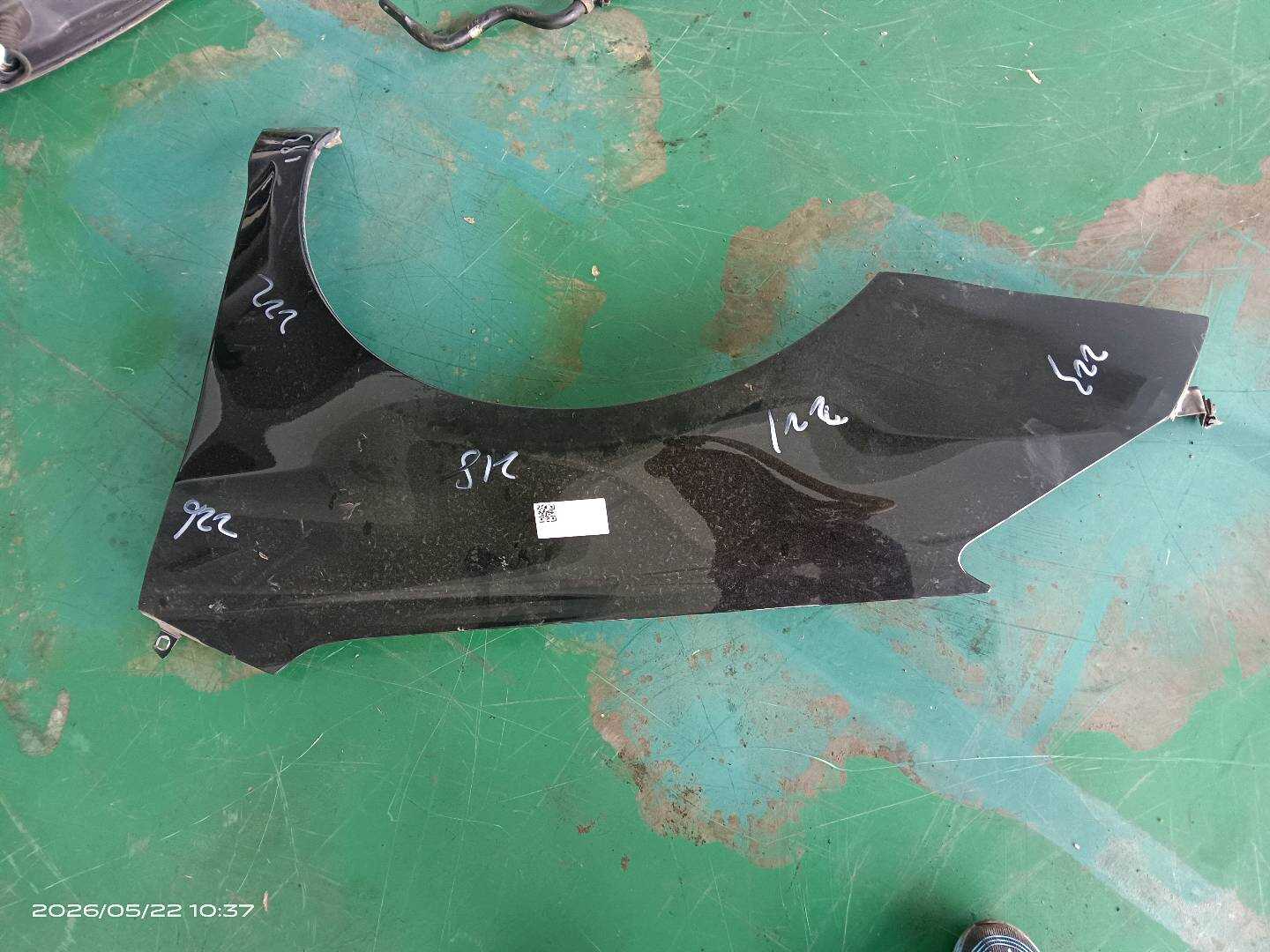 7840V6 Front Fender, Left