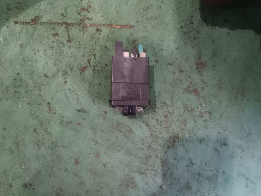 8RD963563 开关,带座椅加热调节器