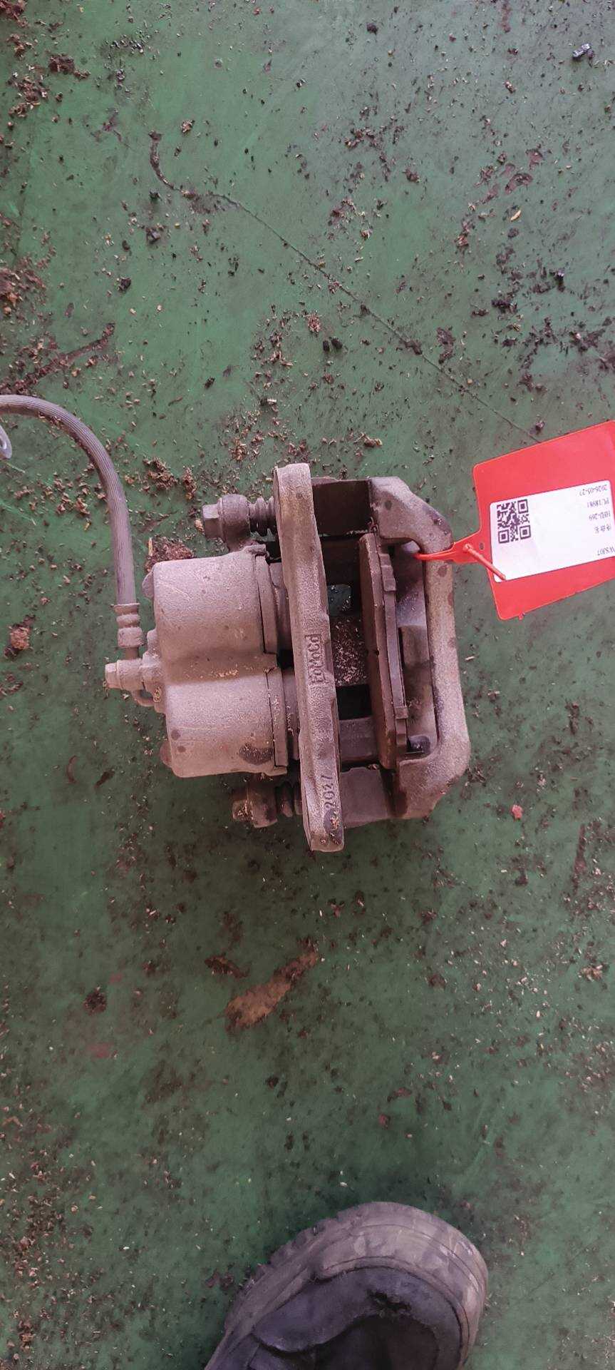 BT4Z2B120A 前制动分泵（右）