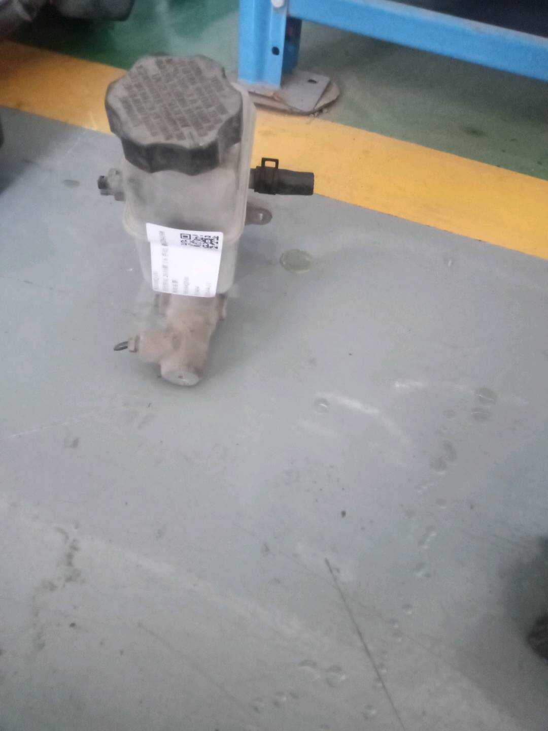 585100Q100 制动总泵