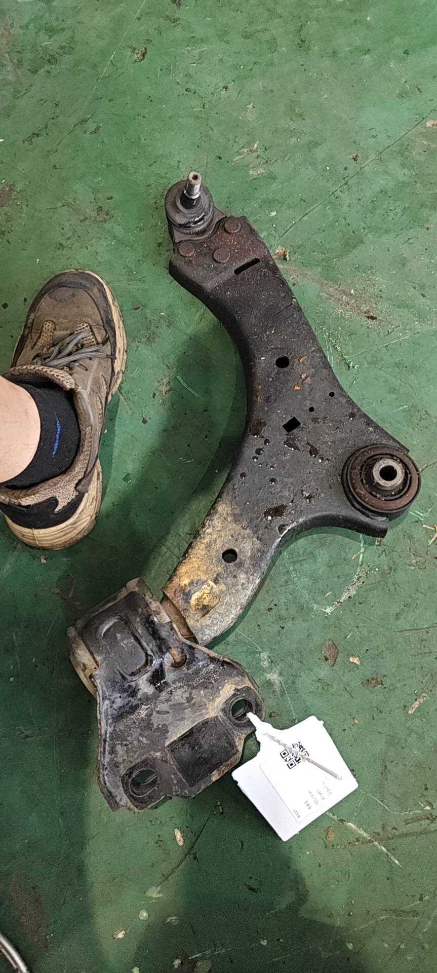 LR007205 Front Lower Control Arm, Right