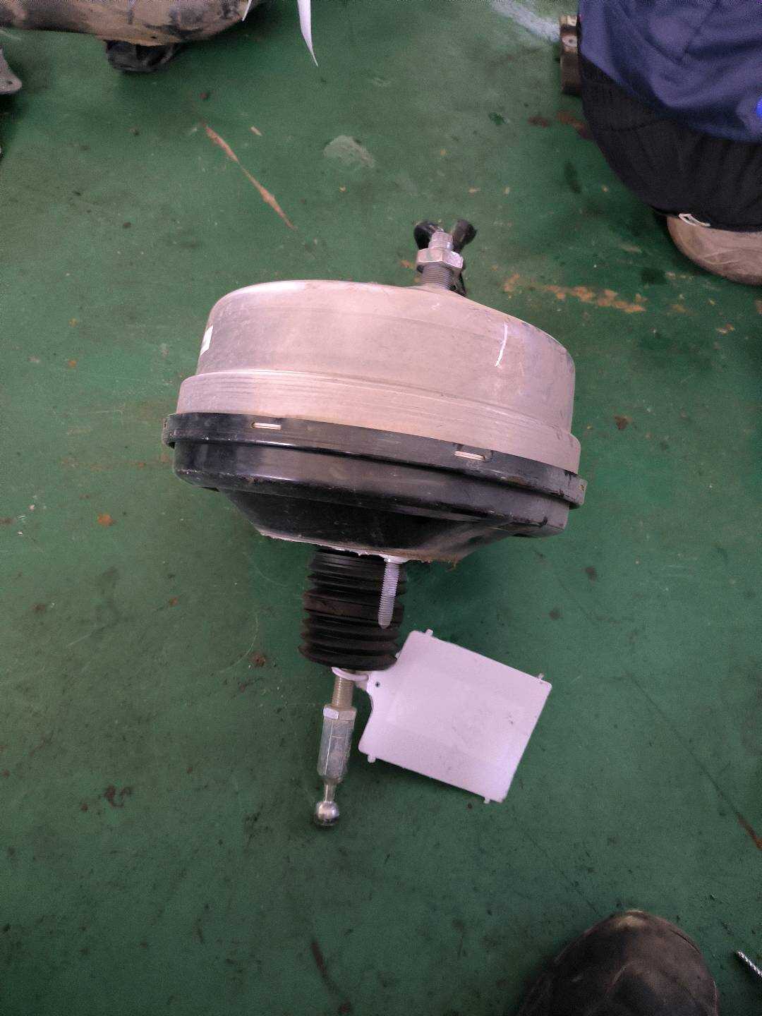 L8WD612107 制动助力器