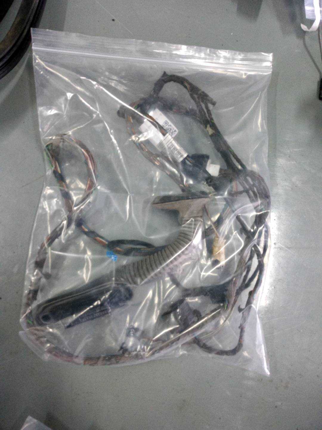 61129207859 后门线束(右)