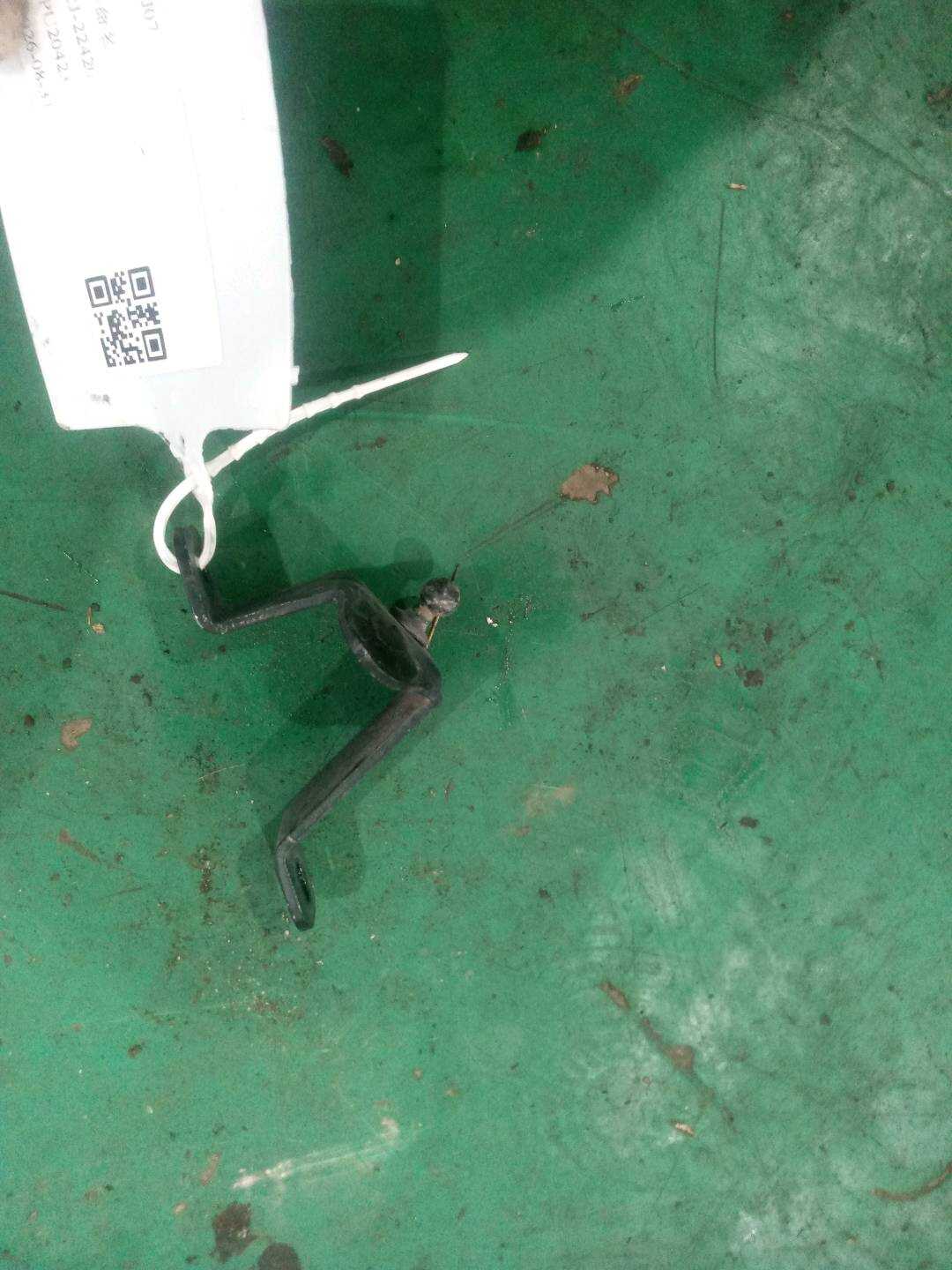 51247239873 尾盖撑杆支架(左)