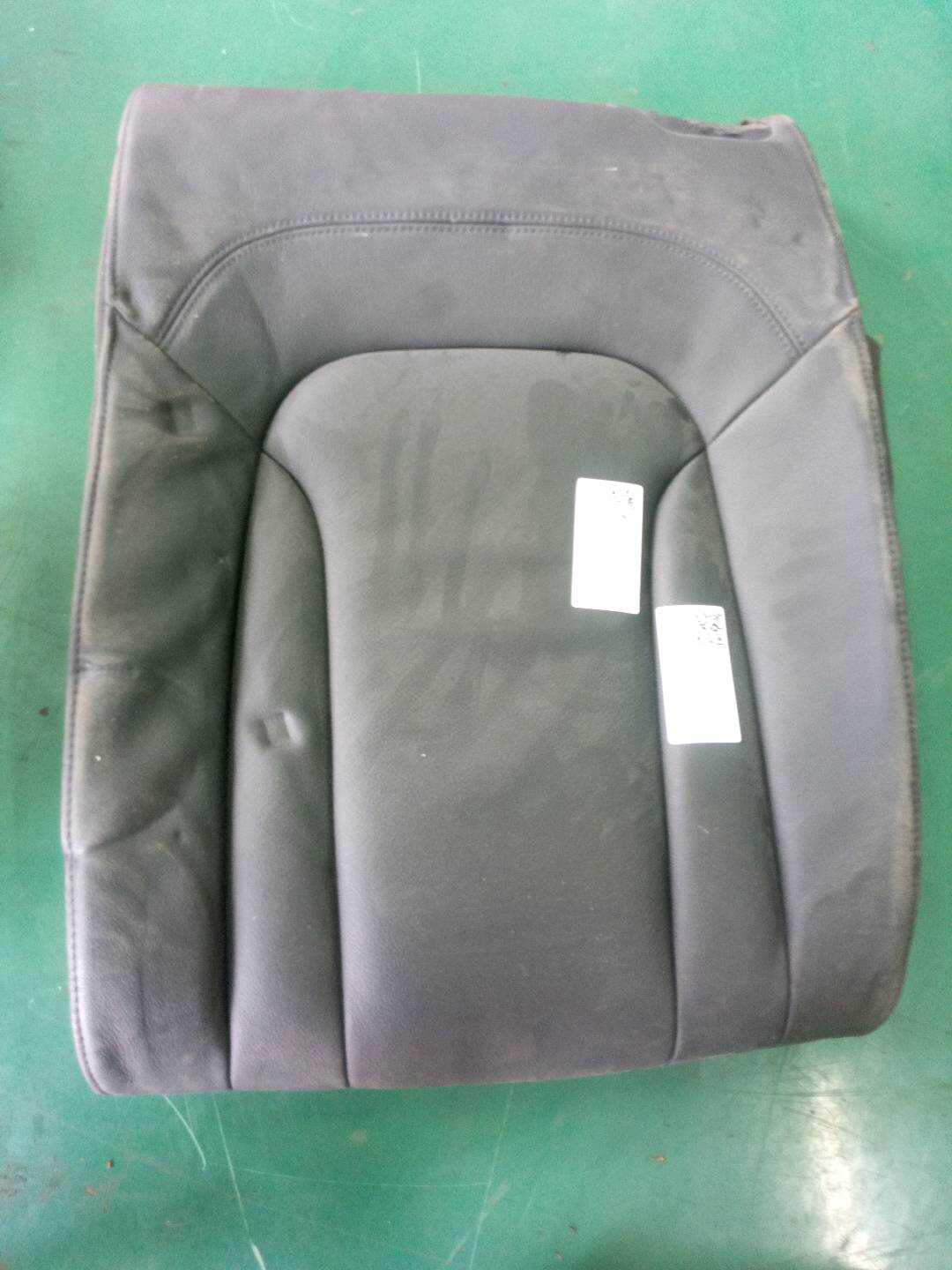 8UD885805B 后座椅靠背面罩（左）
