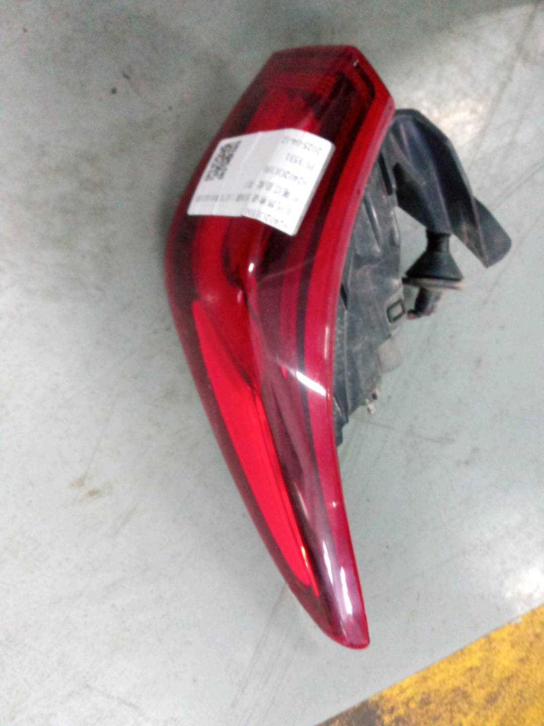 92402O1100 外尾灯总成（右）