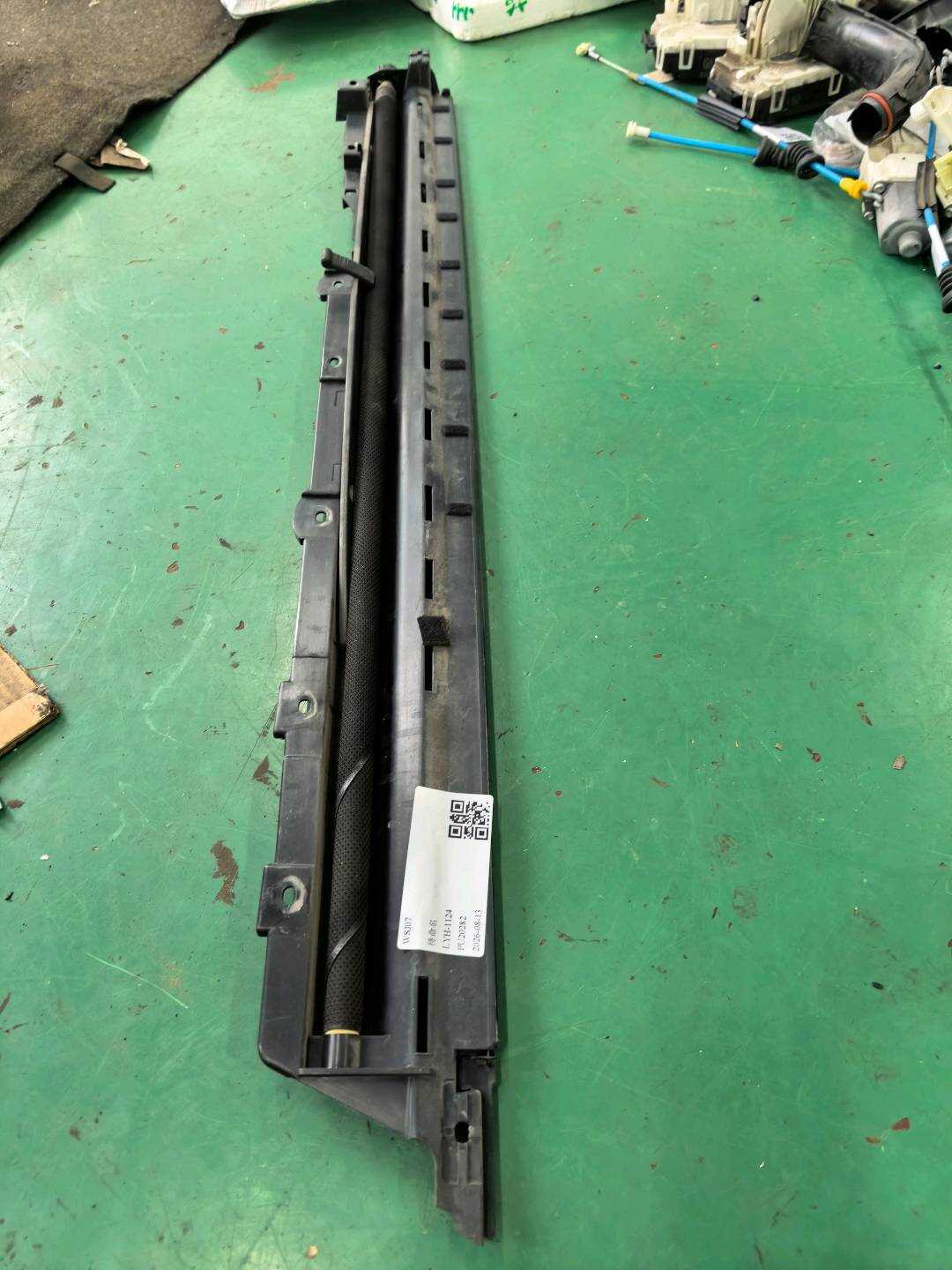 A21281010209051 后门遮阳帘（右）