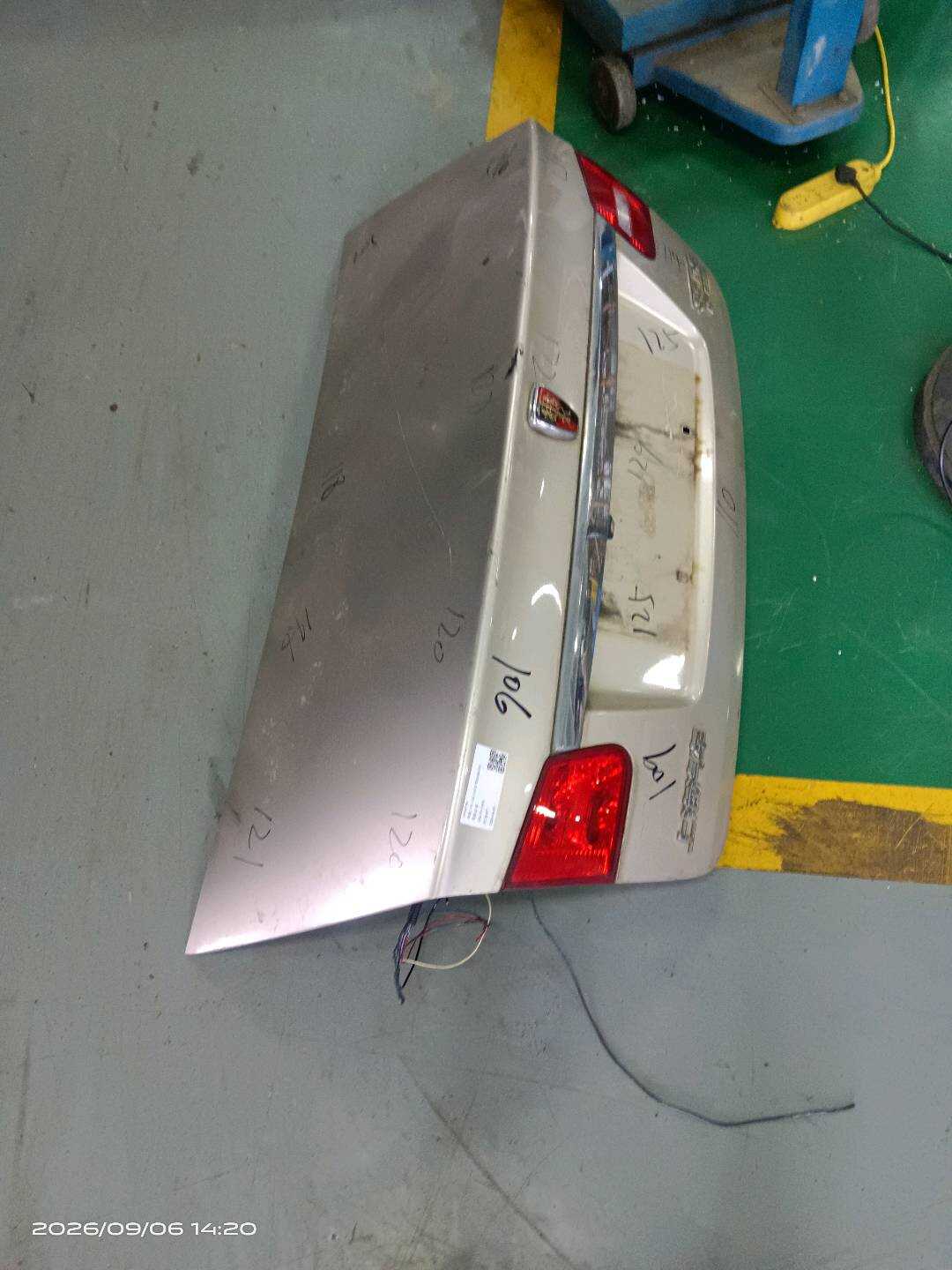 10044799 Trunk Lid Assembly