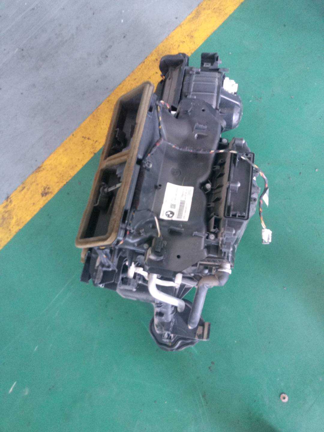 64119210436 蒸发箱