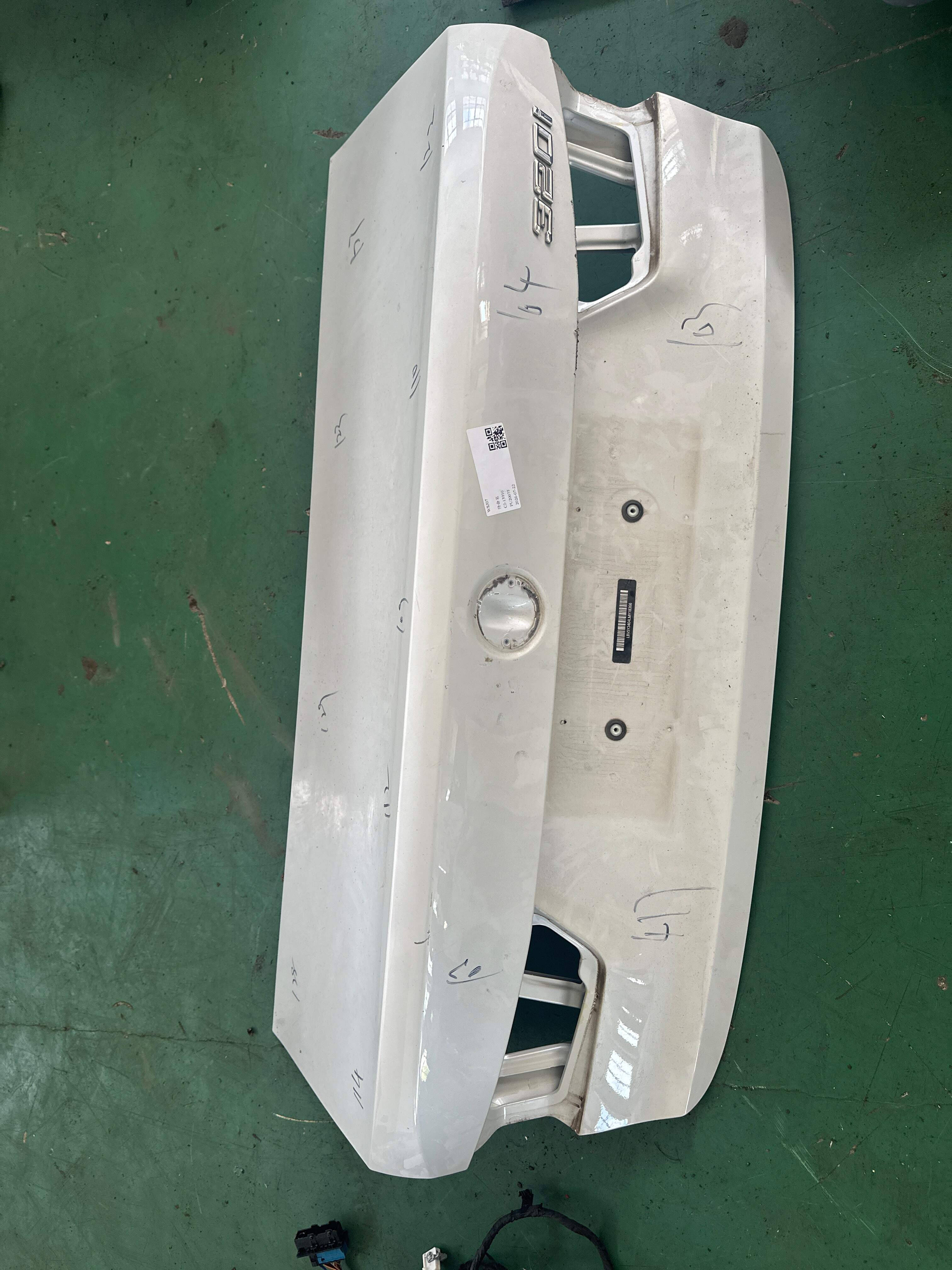 41007455942 Trunk Lid