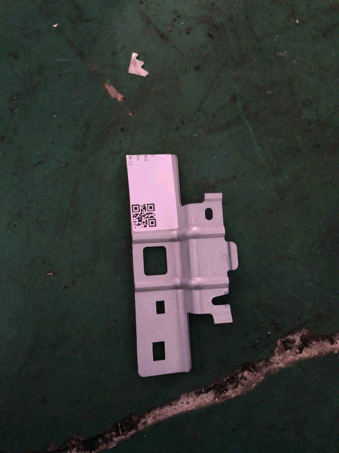 A2188150931 车顶扶手支架（右后）