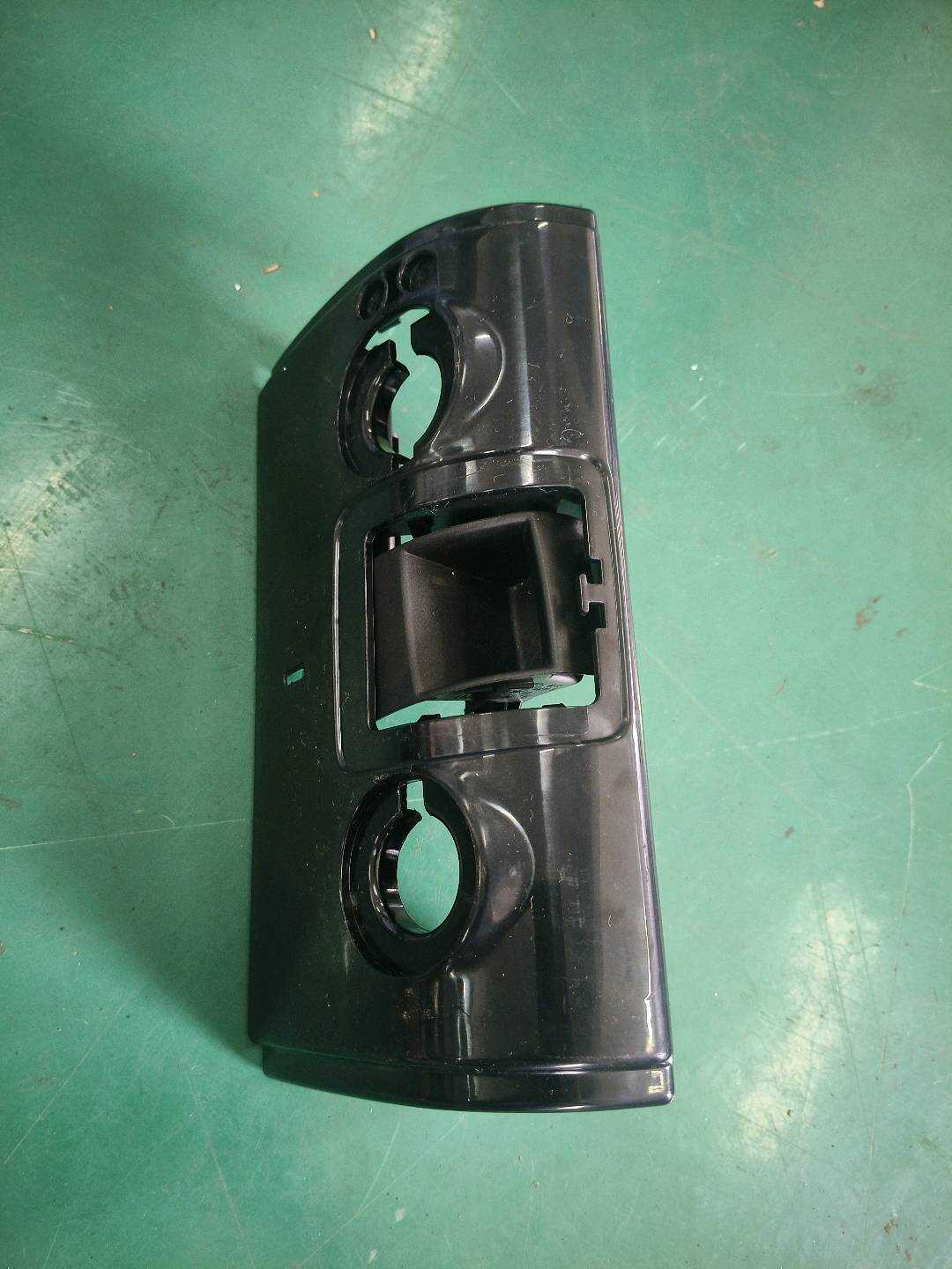 52207235756 后座位扶手操作装置