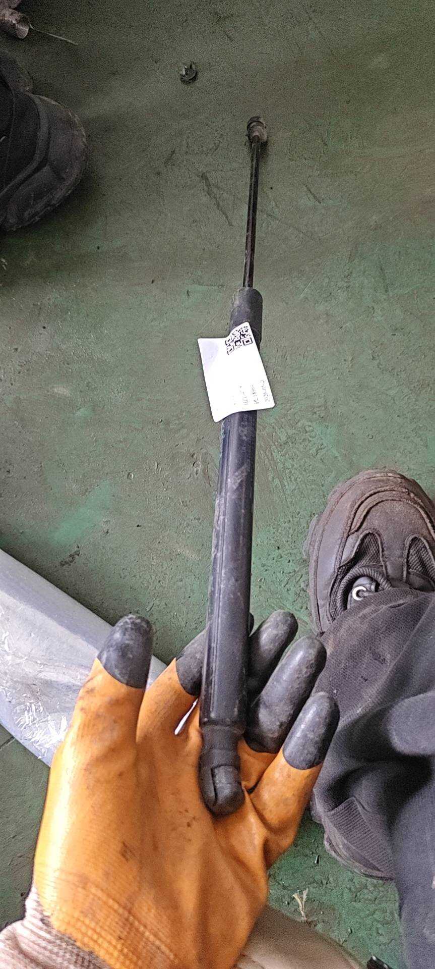 74870T0GA01 尾盖撑杆(左)