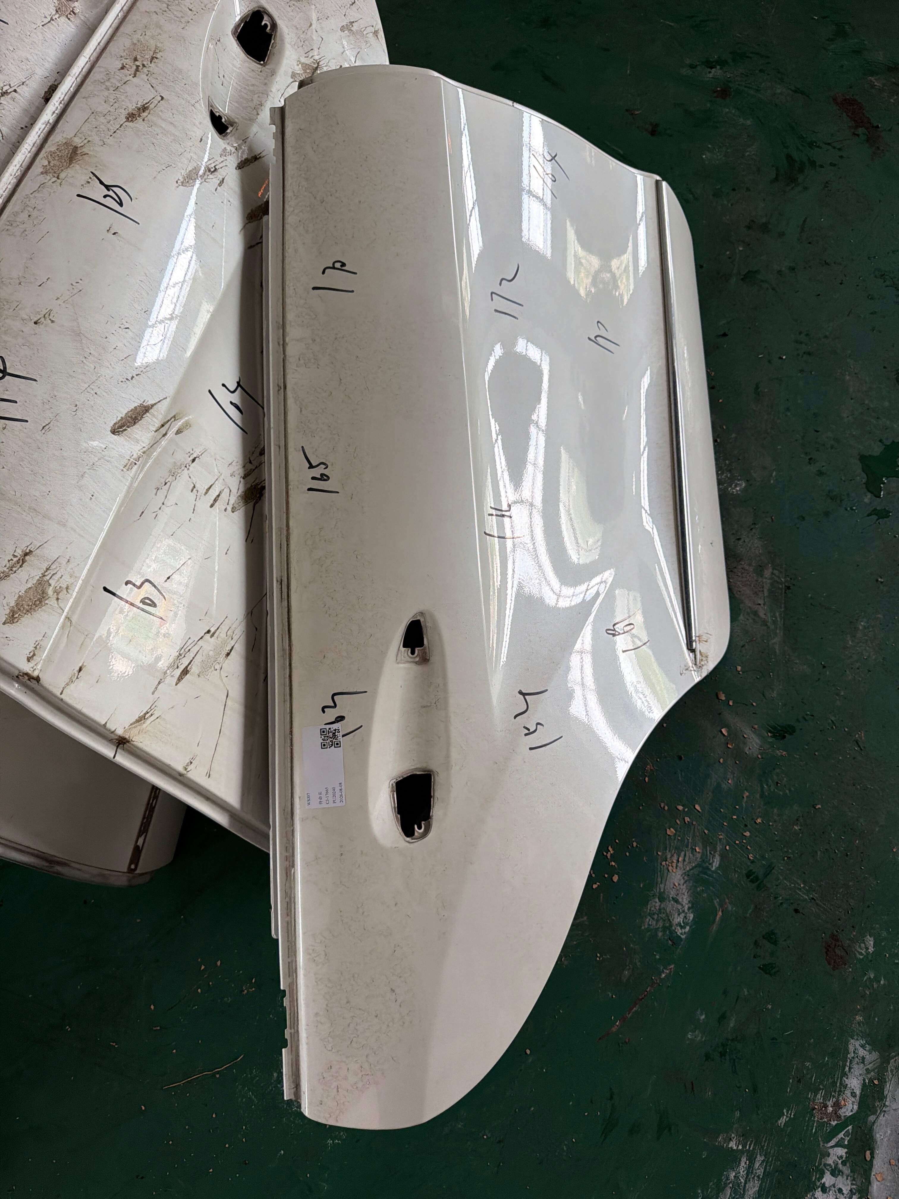 A2187301205 后门壳（右）