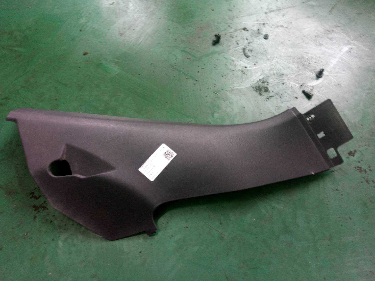 7P0867766C82V C柱内衬(右下)