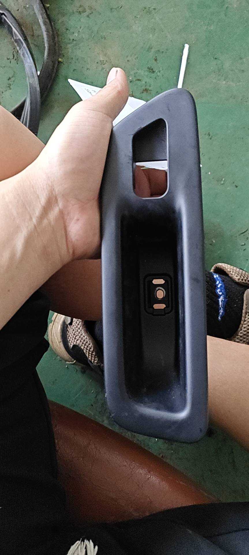 1018027564 右后车门玻璃升降器开关面板