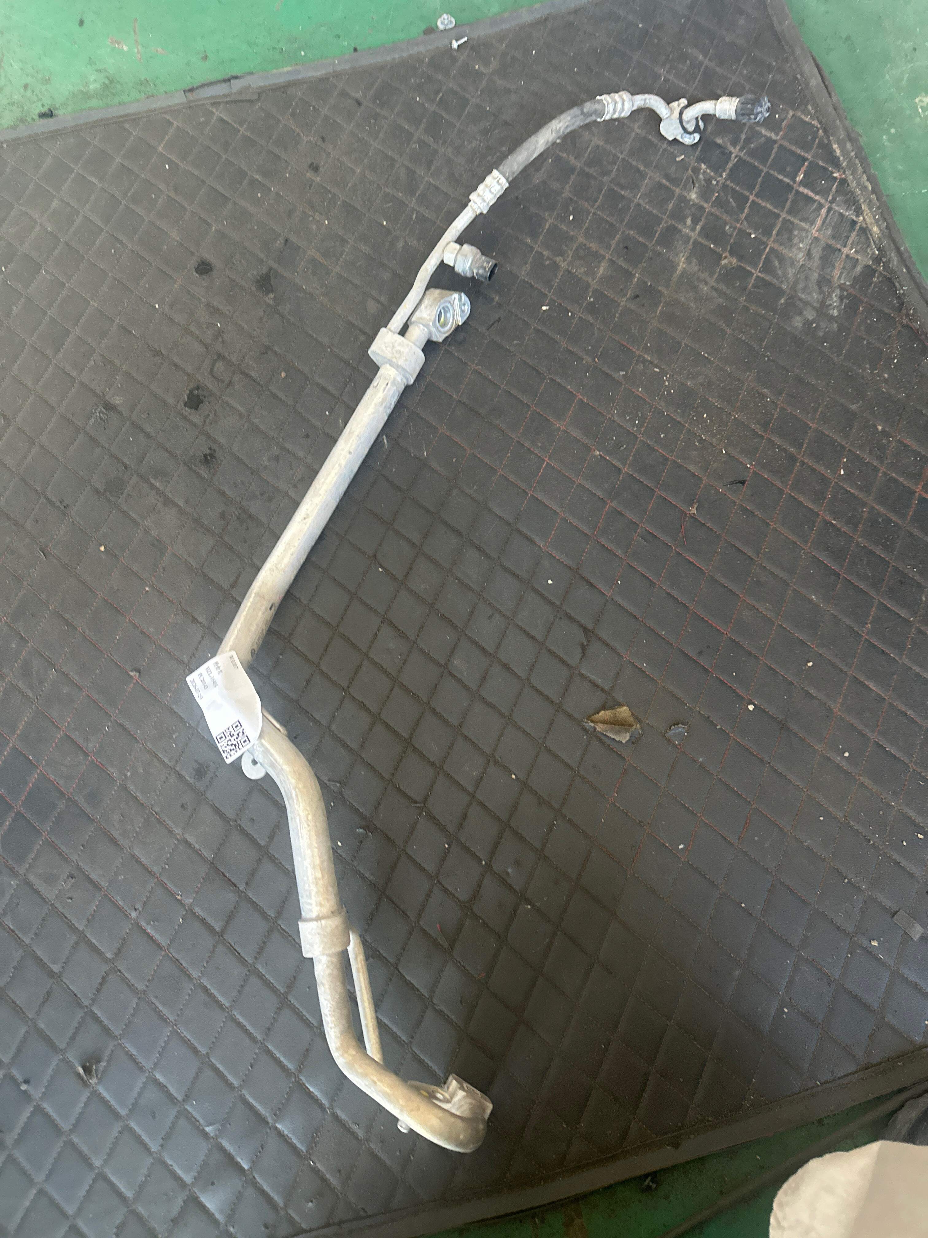 64539354535 空调管高压管(从冷凝器到蒸发器)