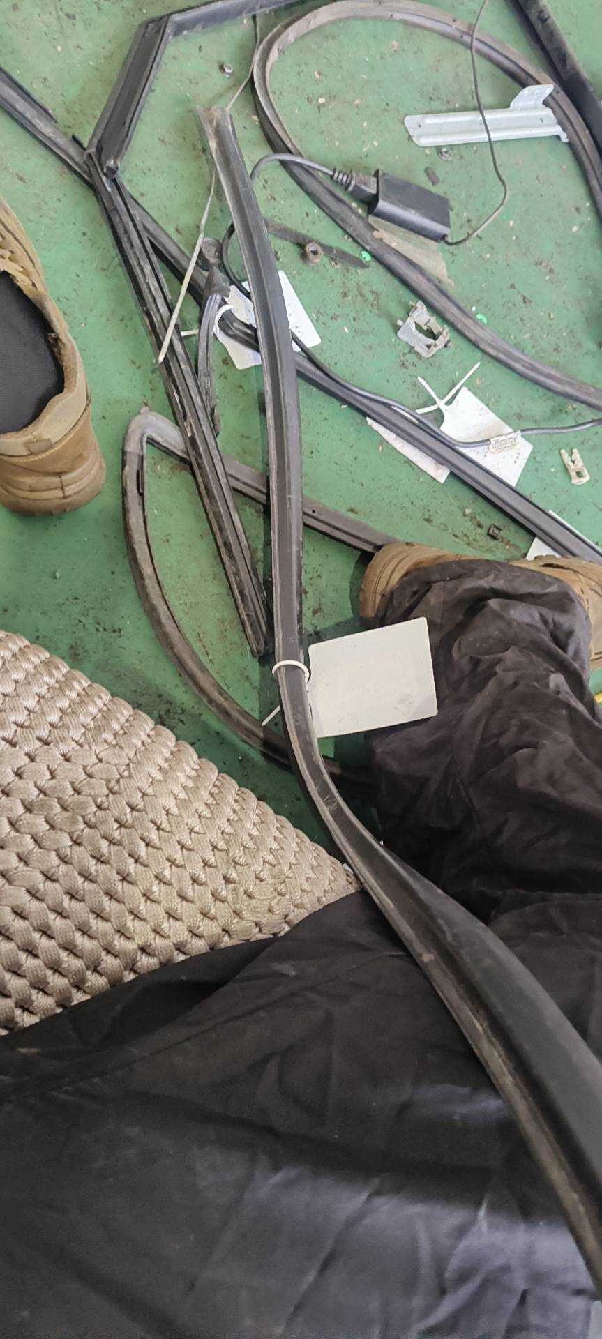 5493022 Front Door Weatherstrip (Upper Left)