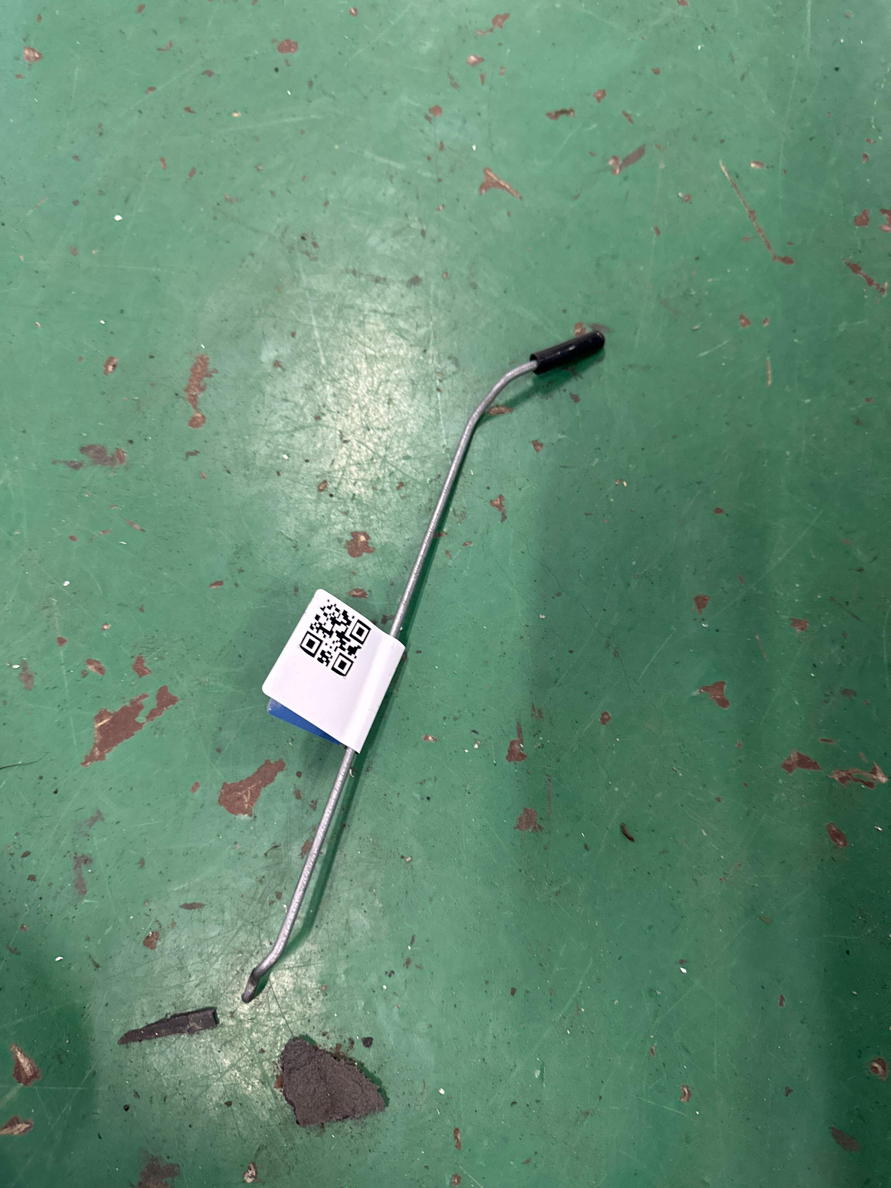 51227275405 后门锁止杆(左)