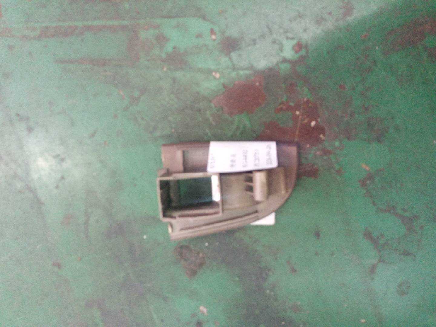 4B1959522 仪表板支座 用于电动车窗玻璃升降器