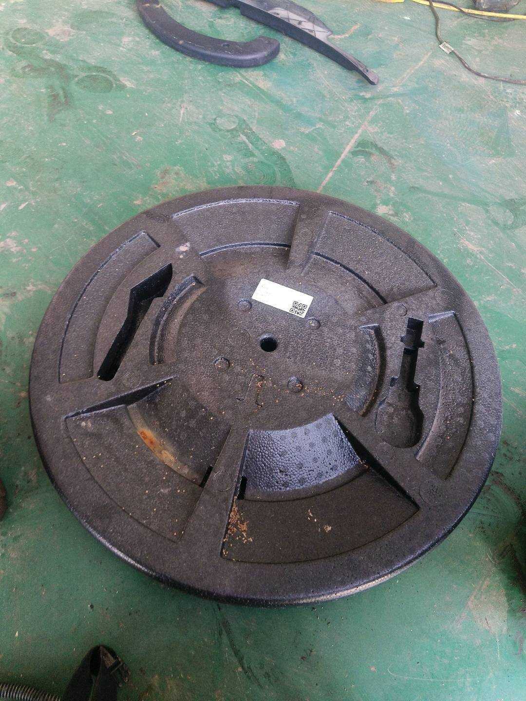 GR2B17009AB 备胎工具箱
