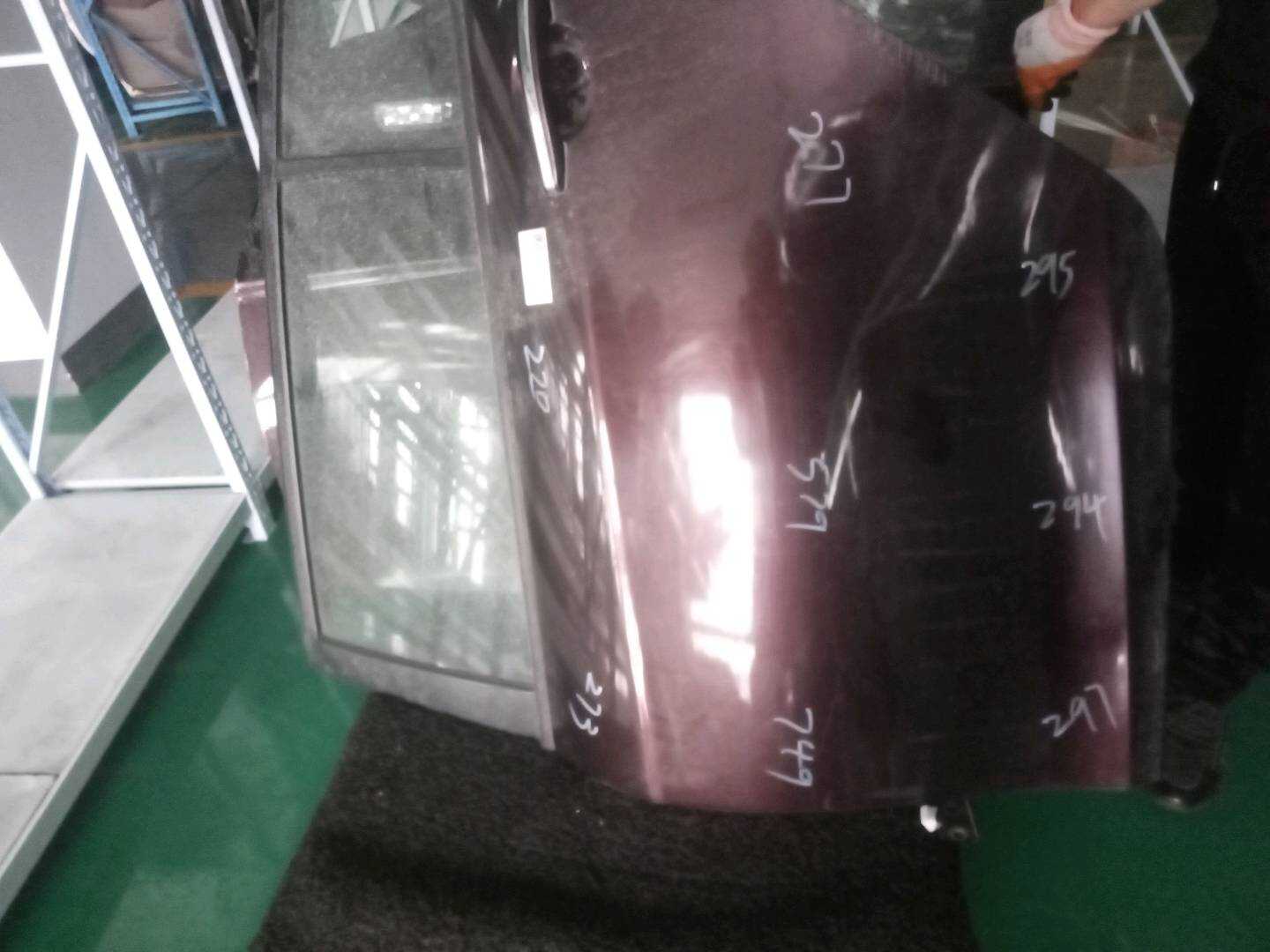 106200305102 后门壳(左)