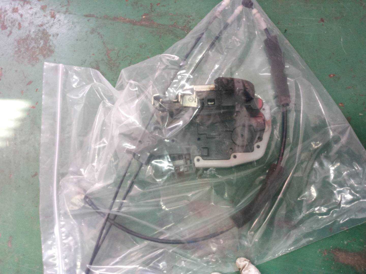825001JZ0A 后门锁总成(右)
