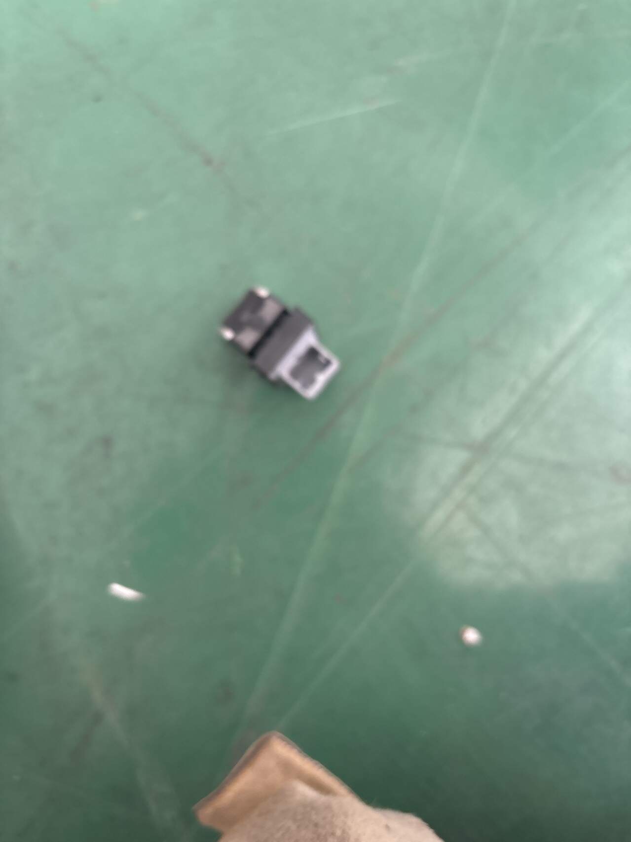 L4GD9598555PR 前门玻璃升降开关(右)