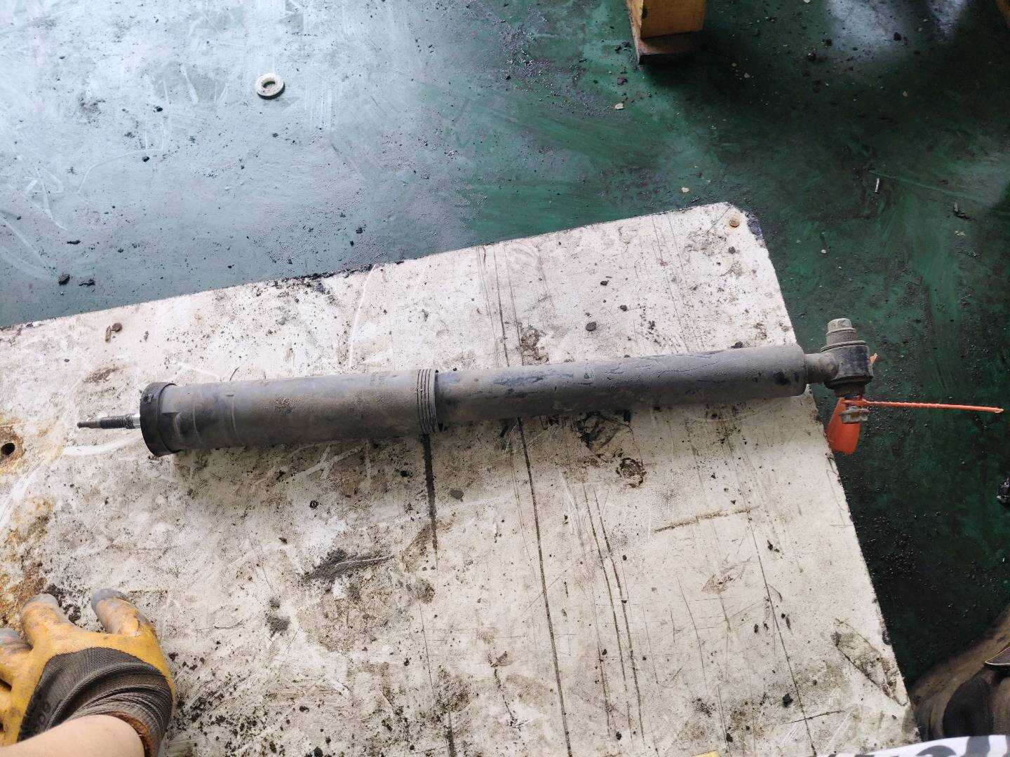 A2113265200 后减震器芯