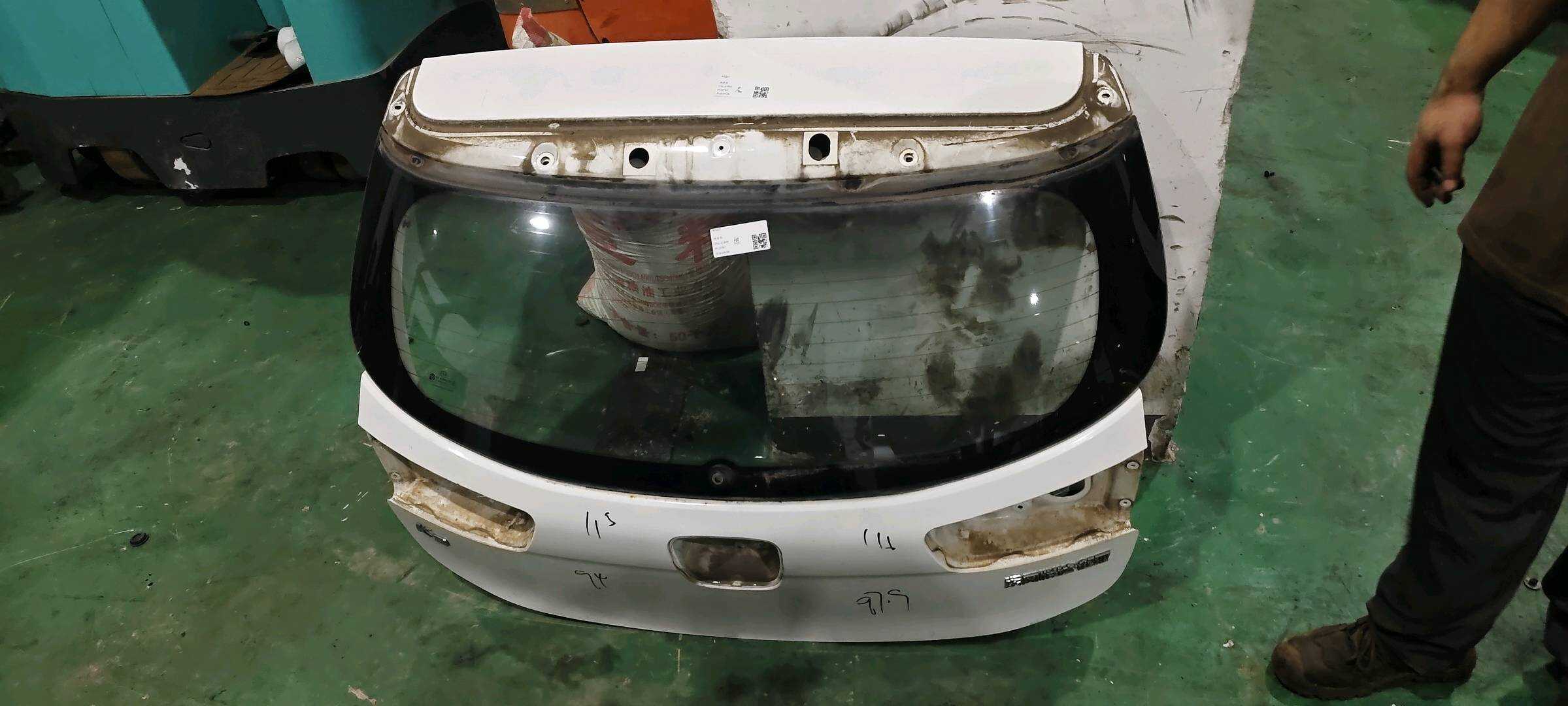 871104X210 后风挡玻璃