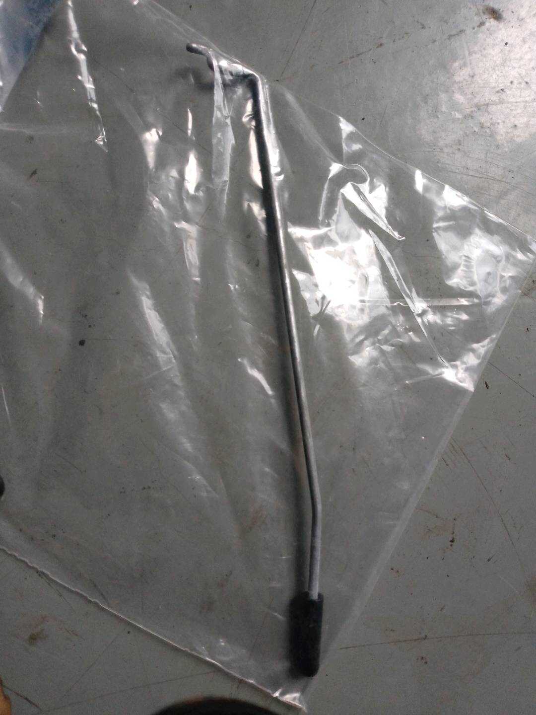 51217409270 前门锁止杆(右)