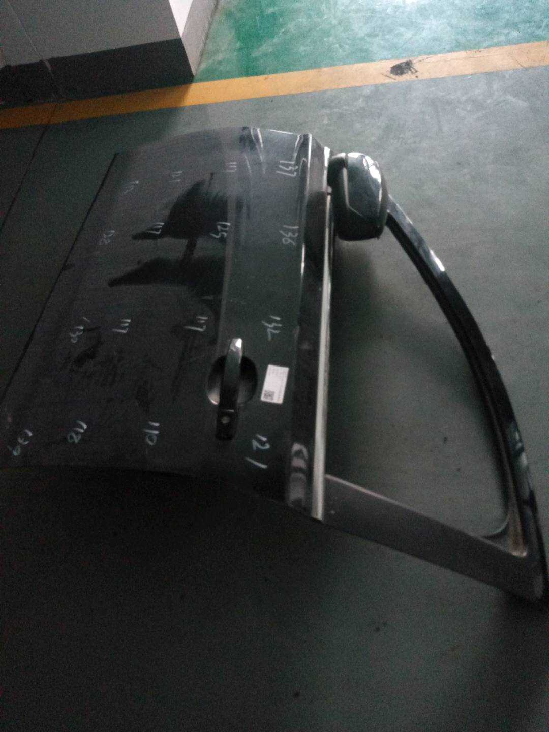 23952831P 前门壳(左)