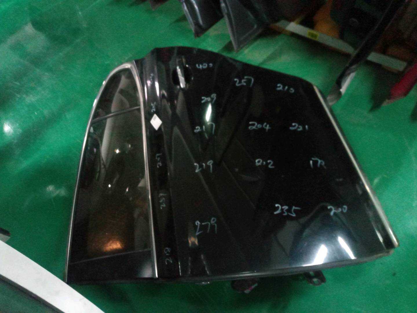 24105154 后门壳(左)