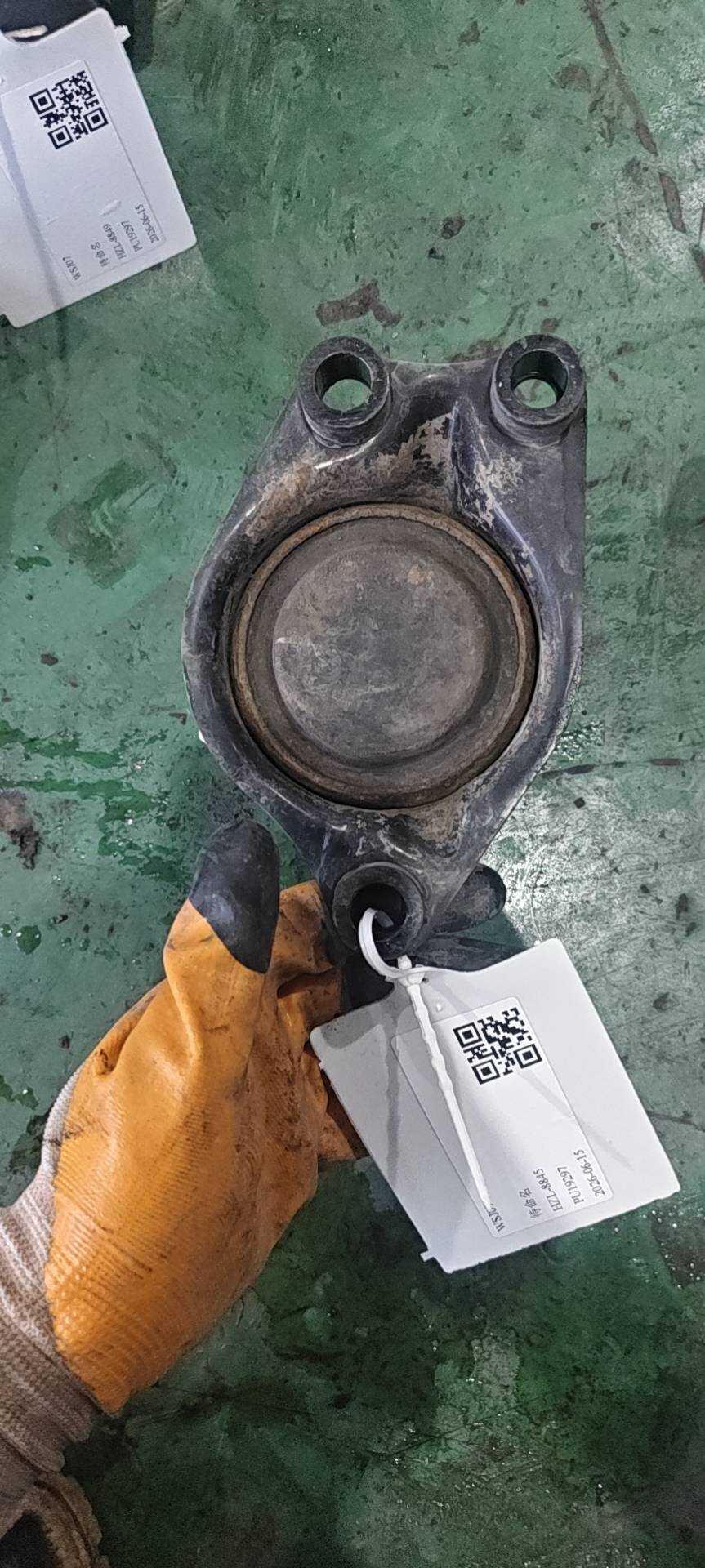 50822TM5013 Engine Mount Rubber, Right
