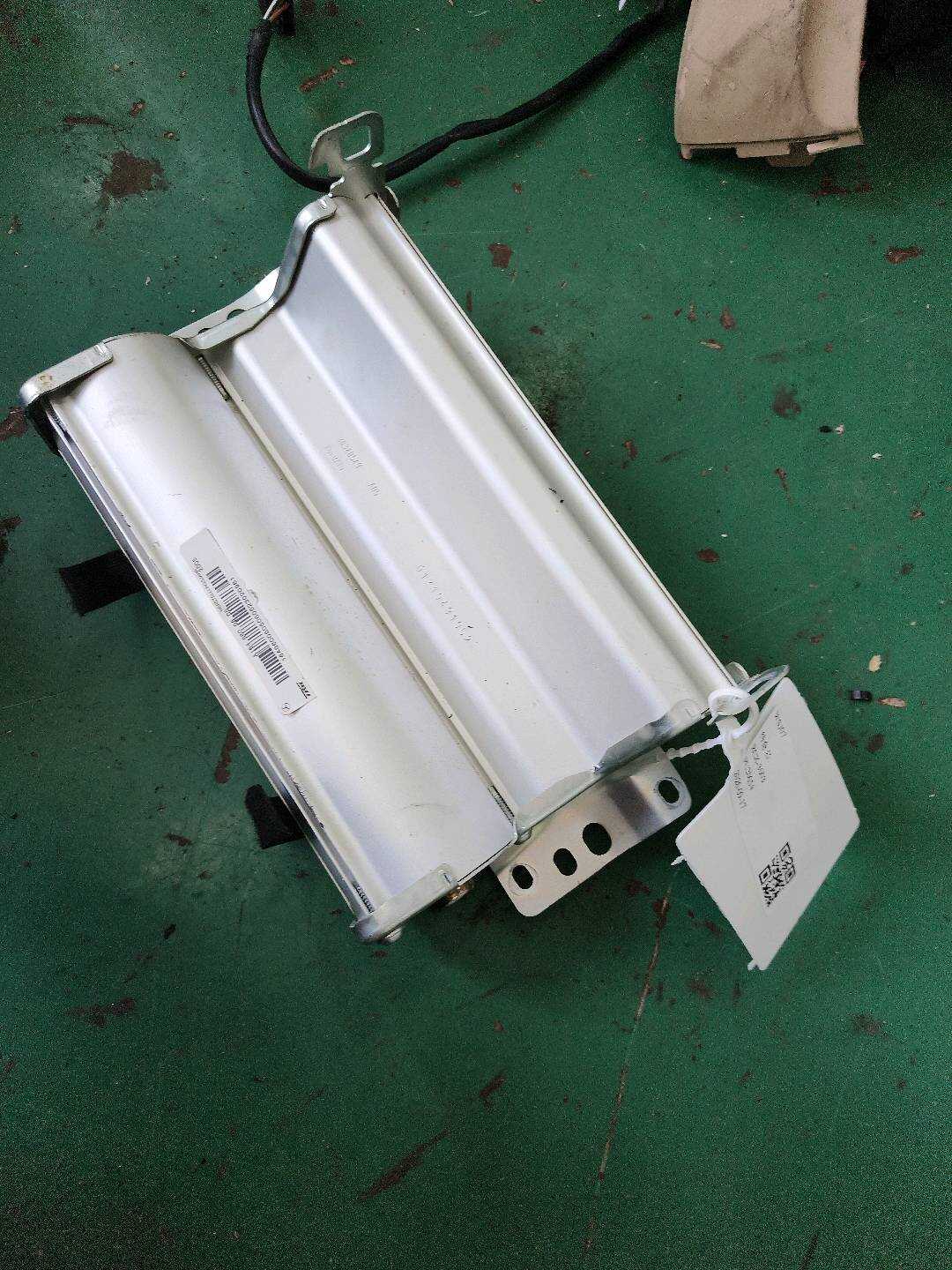 A1648600805 副驾驶员安全气囊