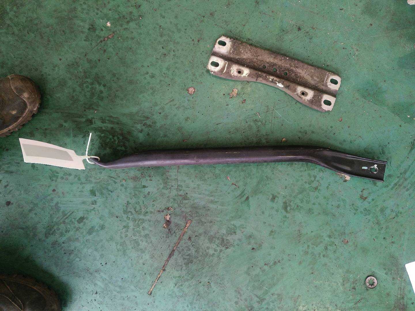 8R0805620A Additional Reinforcement