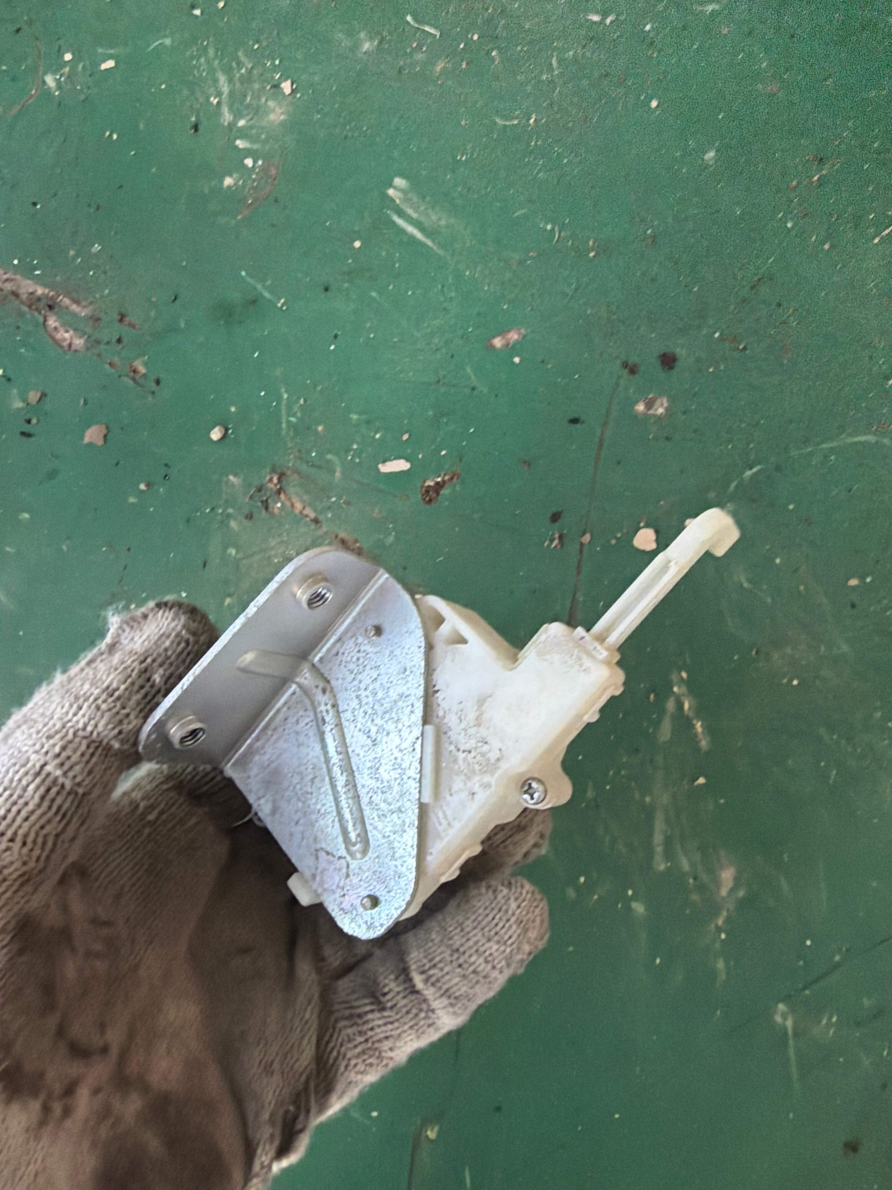 74700TL0G01 燃油箱门开启执行器