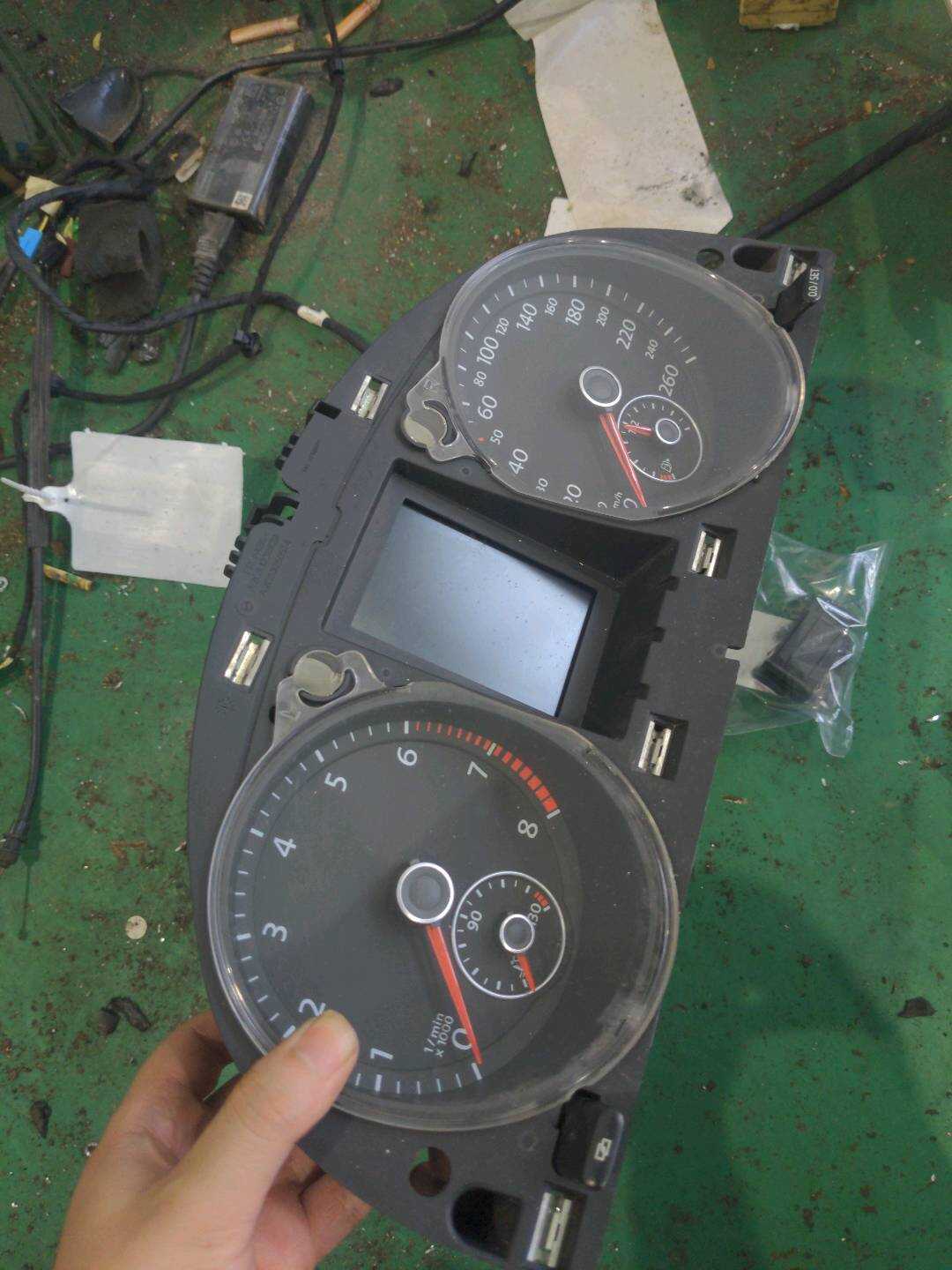 L3AD920870 组合仪表总成