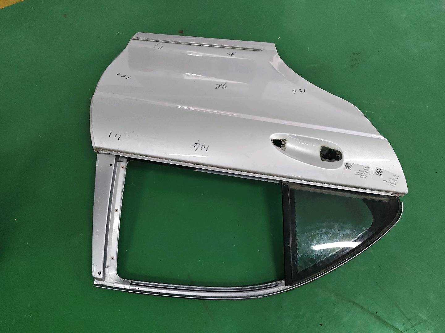A2047302200 后门壳(右)