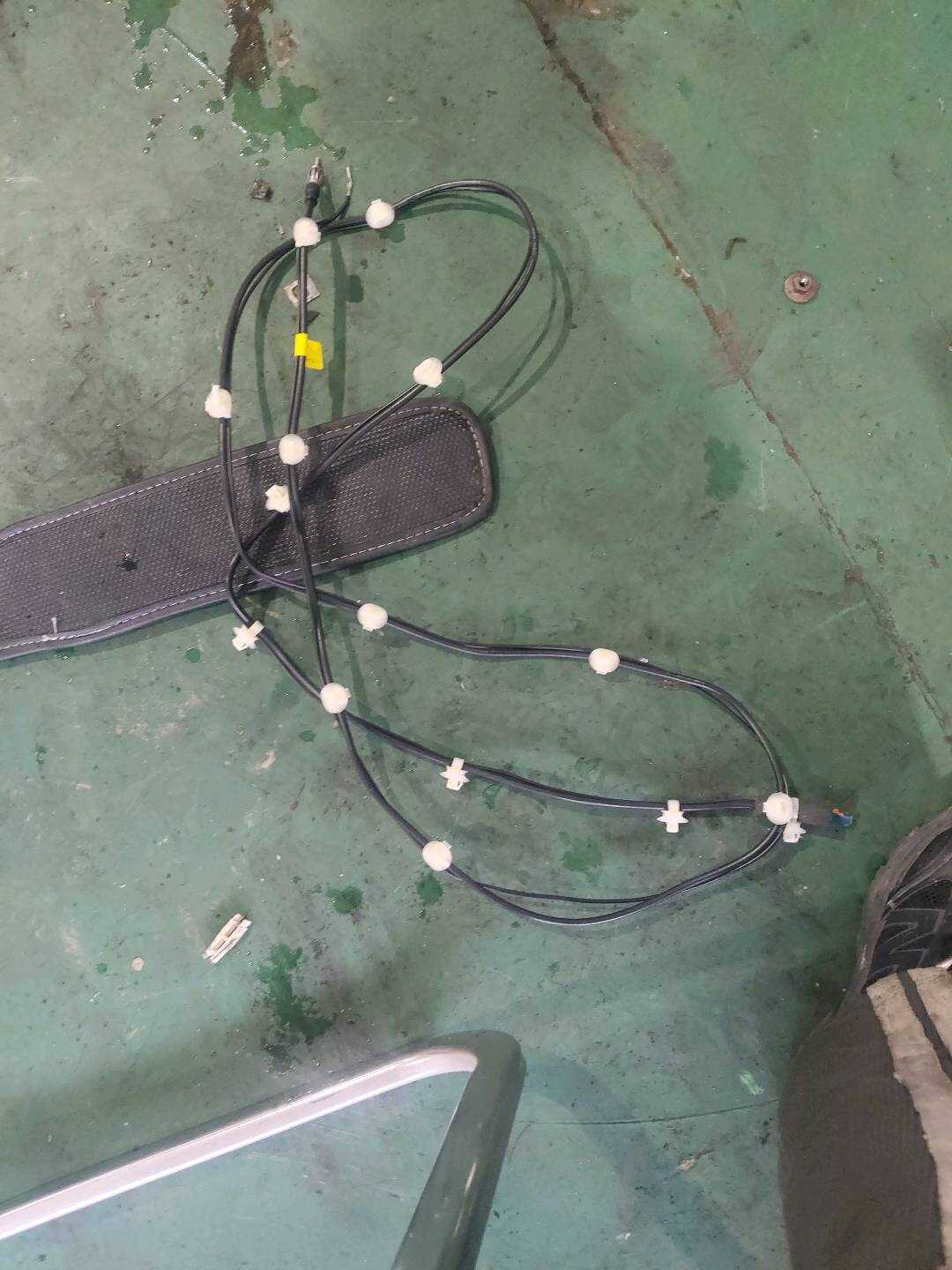 B012216 Antenna Cable, Rear