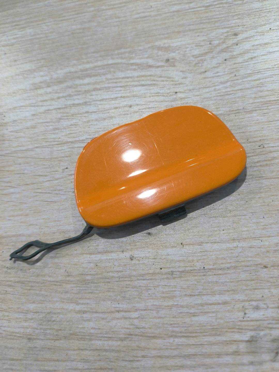 51122755693 后保险杠牵引钩盖板(右)