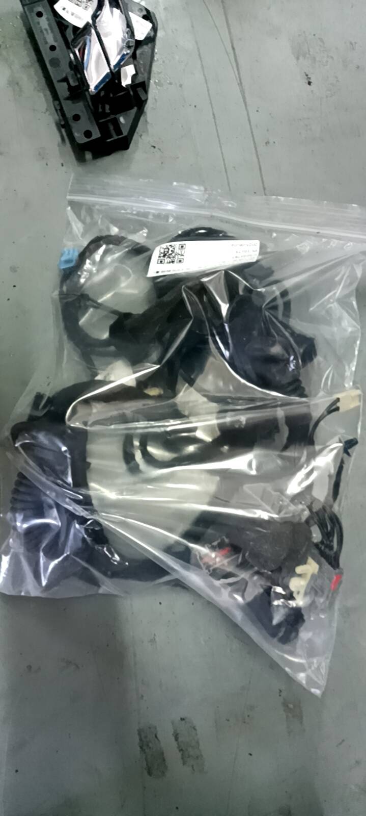 C2Z23787 前门线束（左）