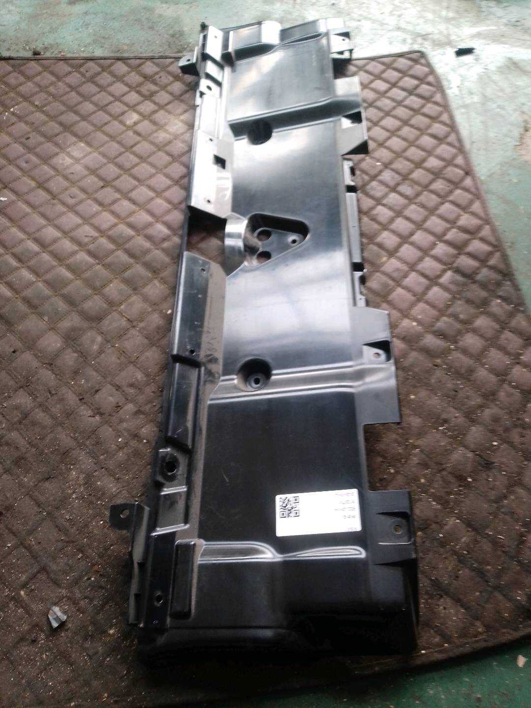 51467291051 盖板 横梁