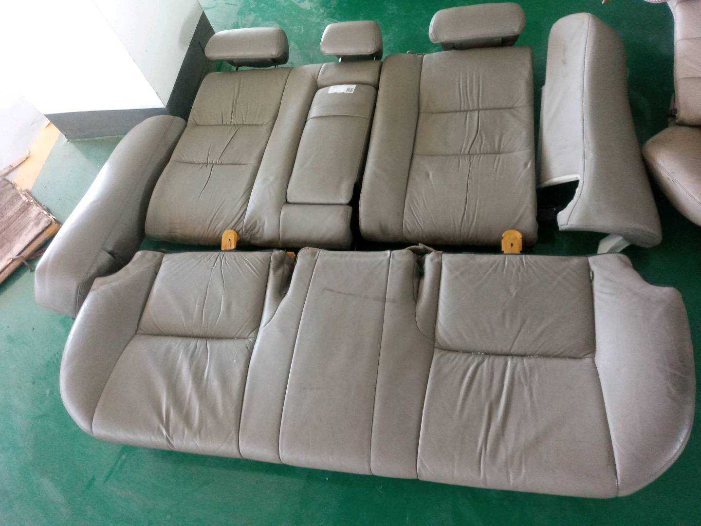 7194033450E0 后座椅头枕(右)